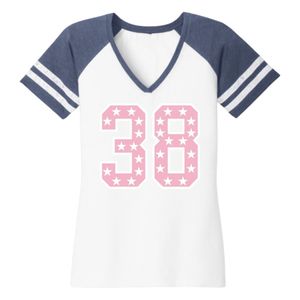 T-shirt graphique à col en V pour femme, en coton doux, à manches courtes, décontracté, pour les jours de match, vêtements de mode, tenue de tous les jours - Product Image 1