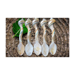 Cuchara de Concha de Perla Natural Hecha a Mano, Vajilla Ecológica, Elegante Cuchara de Madreperla para Comer y para Postre - Product Image 5