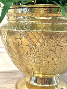Pot de fleurs moderne en laiton martelé, durable et écologique, personnalisé, ILAHI's ICOMP-13378, 1 kg, non revêtu, pour usage domestique - Product Image 5