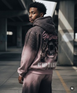 ชุดวอร์มฤดูหนาวผ้าฟลีซคอตตอน 100% คุณภาพสูง น้ำหนักเบา สำหรับผู้ชาย พร้อมโลโก้แบบกำหนดเอง ลายกราฟิกประดับเพชร ฮู้ดดี้ กางเกงขายาวทรงกว้าง - Product Image 2