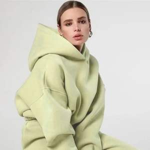 Sudadera con Capucha y Pantalones de Chándal Personalizados Unisex de Invierno, Corte Regular, 100% Algodón, Logotipo Bordado en la Parte Delantera, Forro Polar, Estilo Jogger - Product Image 5