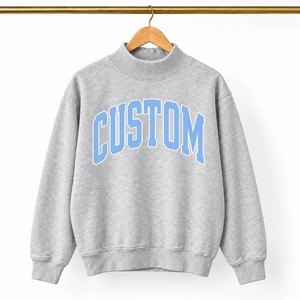 Pull à col roulé personnalisé |   Sweat-shirt imprimé personnalisé à col rond et épaules tombantes avec impression de lettres sur le devant - Product Image 1