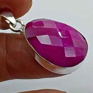 Pendentif en forme de croix en alliage de cuivre et rubis, fait main, haute qualité, bijoux de qualité supérieure pour femmes, vente en gros - Product Image 5