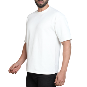 Camiseta Extra Grande de Algodón Ligero de Lujo para Hombre, Camiseta Blanca de Alta Calidad con Logotipo Personalizado para una Comodidad con Estilo - Product Image 1