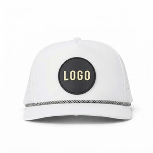 Casquette de baseball snapback unisexe personnalisée en gros avec logo en caoutchouc PVC découpé au laser, 5 panneaux, perforations, visière plate et structure de chapeau de golf - Product Image 1