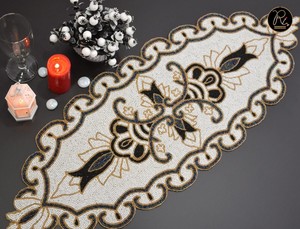 Camino de mesa estilo boho de 39 pulgadas de largo con borlas de cuentas de madera hechas a mano, caminos de mesa rústicos vintage blancos bordados. - Product Image 5