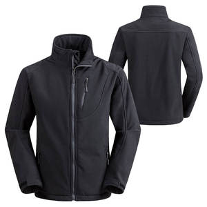 Chaqueta softshell con comodidad avanzada y sensación ligera. Te protege sin restringir el movimiento. - Product Image 3