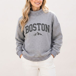 เสื้อสเวตเชิ้ตคอเต่าพิมพ์ลายตัวอักษร Boston สำหรับผู้หญิง สีเทา ลายสก็อต คอถัก ทรงปกติ ใส่ได้ในฤดูใบไม้ร่วง พร้อมโลโก้แบบกำหนดเอง - Product Image 1