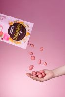 Fournisseur en gros de qualité supérieure OEM Collation halal à la fraise, au chocolat, aux amandes et aux noix de macadamia 150 grammes Queenam