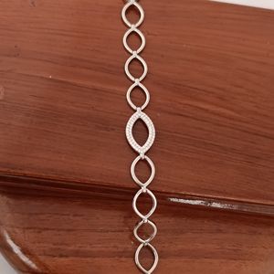 Bracelet Chaîne Géométrique Élégant en Argent Sterling 925 avec Diamants Taille Marquise, Bijou Fin pour Femme, Idéal Soirée et Mariage - Product Image 1