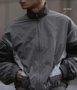 OEM Custom <b>Men</b> Streetwear Fashion Colorblock Windproof Windbreaker Nylon <b>Jackets</b> - Product Image 4
