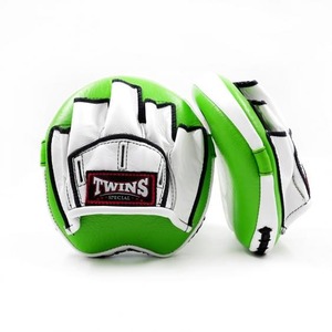 Wholesales Custom Made High Quality Twins Muay Thai MMA <b>Focus</b> Mitts Kickboxing Punching Training Protection Curved <b>Focus</b> <b>Pad</b> - Product Image 2