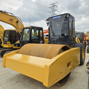 Gebrauchte Caterpillar Einzel-Trommel-Vibrationswalze 17,45 Tonnen CAT C7.1 Motor 129,5kW Hydrostatischer Antrieb Bodenverdichter Vibrationswalze - Product Image 5