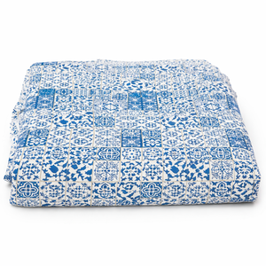 Le Souvenirs - Tela de Algodón con Estampado Elegante Azul y Blanco, Tela Orgánica Ecológica, Absorbente de Humedad y Transpirable - Product Image 1