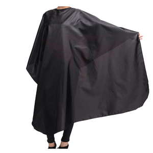 Cape de coiffure noire surdimensionnée, résistante à l'eau, pour salon de coiffure - Product Image 1