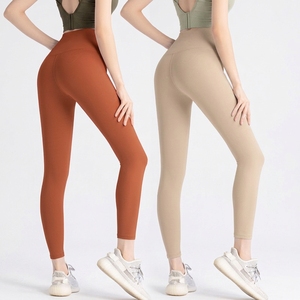 Pantalones de yoga y entrenamiento para mujer, personalizados al por mayor, de cintura alta, hasta el tobillo, lisos, transpirables, de elastano/poliéster, con efecto push-up para glúteos - Product Image 5
