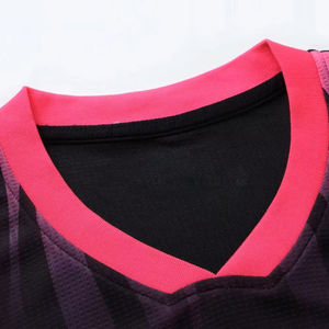 ชุดฟุตบอลแบบใหม่ ดีไซน์ตามสั่ง ระบายอากาศได้ดี ไซส์พลัส พร้อมโลโก้สั่งทำ ผ้าโพลีเอสเตอร์ 100% บริการ OEM - Product Image 5