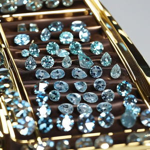 Lot de pierres précieuses naturelles d'aigue-marine facettées, bleu ciel, couleur eau de mer, pierres en vrac pour bijoux, tailles et formes variées, cirées/huileées, 1-2 carats, pour la création de bijoux - Product Image 1