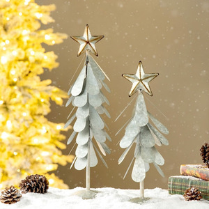 Árboles de Navidad de Metal Galvanizado Hechos a Mano con Follaje de Pétalos en Capas y Adornos de Estrella, Decoración Perfecta para la Mesa Navideña - Product Image 1