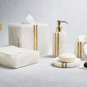 Ensemble de salle de bain artisanal en marbre avec distributeur de savon, porte-brosse à dents, gobelet et plateau pour la décoration de la salle de bain, marque privée - Product Image 3