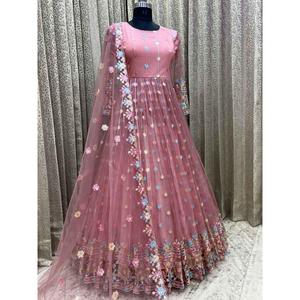 Robe de soirée en dentelle brodée avec dupatta rose - Product Image 5