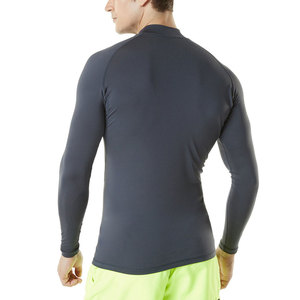 Chemise de sport à manches longues pour homme, en spandex et polyester gris, à séchage rapide, avec protection contre les éruptions cutanées - Product Image 4