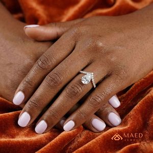 Bague en moissanite à bande fendue en forme de poire pour femme, or rose, bijoux de fiançailles et d'anniversaire, style élégant au quotidien - Product Image 3