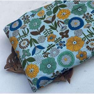 Tela Estampada de Algodón Puro de Alta Calidad, Ligera y Suave, con Diseño Floral, para Confección de Kurtis, Blusas, Camisas y Manualidades - Product Image 3