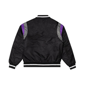 Veste universitaire noire en satin pour homme avec empiècements violet et gris, coupe classique, col rabattu, fermeture simple boutonnage - Product Image 2