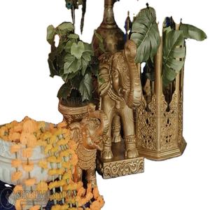 Estatuas de elefantes color oro para boda - Product Image 1