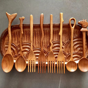 Cuchara de madera de sequo roja natural con forma de cola de ballena para casa de playa, regalo de inauguración para amantes del océano, regalo para pescadores, utensilios de cocina. - Product Image 1