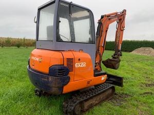 Miniexcavadora Hitachi EX22 Usada con Motor Diésel, Excavadora Compacta de Orugas para Excavación, Zanjado y Movimiento de Tierras, Bélgica - Product Image 3
