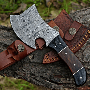 Cuchillo de desollar Damasco hecho a mano, cuchillo de carnicero personalizado con mango de madera y funda de cuero para venta al por mayor B2B en EE. UU. y Europa - Product Image 1