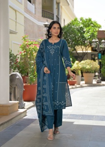 Ensemble Kurta traditionnel indien pour femmes en coton vert sarcelle à imprimé Bandhani, séchage rapide, avec dupatta, coupe régulière, longueur genou, tenue décontractée - Product Image 4