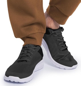 Pantalon de jogging léger et respirant pour homme en polyester et élasthanne noir, à taille élastique, avec braguette zippée et poches latérales, idéal pour le printemps - Product Image 5