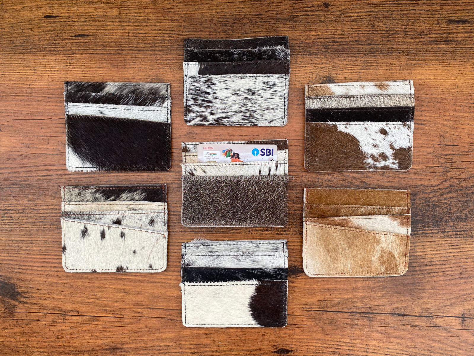 สีน้ำตาล/สีดำ