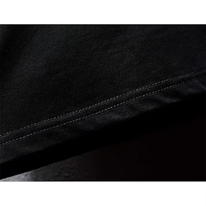 Camiseta de punto negra de manga corta para hombre con pedrería, cuello redondo, diseño casual, corte regular, estilo urbano, 100% algodón transpirable - Product Image 4