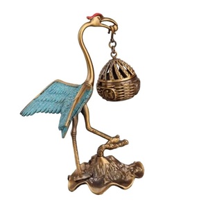 เตาเผากำยานทองเหลืองคุณภาพเยี่ยม ดีไซน์ลายนูน สำหรับบูร์กูร์และกำยานอูด - Product Image 3
