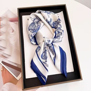 ผ้าพันคอไหมซาตินพรีเมียม ดีไซน์หรูหรา ผ้าพันคอสี่เหลี่ยม - Product Image 5
