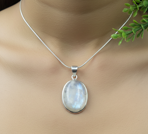 Pendentif en Pierre de Lune Arc-en-ciel Bleue Naturelle, Cabochon Ovale en Argent Sterling 925, Collier Cristal de Guérison Plaqué Or, Bijoux pour Femme - Product Image 3
