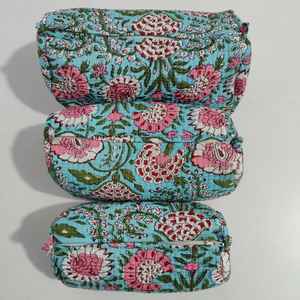 <b>Women</b> Custom Printed Travel Toiletry Zipper Makeup <b>Pouch</b> Quilted Cotton Floral Cosmetic <b>Bag</b> With Logo - Product Image 1