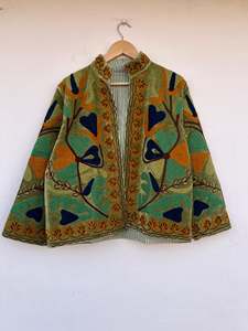 Chaqueta Bomber de Terciopelo Acolchada con Bordado Floral Verde |   Abrigo Corto de Regalo para Ella |   Abrigo Elegante de Invierno - Product Image 6