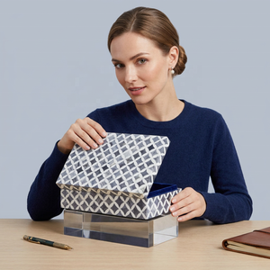 Boîte de rangement pour bijoux décorative, de luxe moderne, en laque et incrustation d'os, faite à la main en Inde, de haute qualité, écologique et personnalisable, pour la maison - Product Image 1