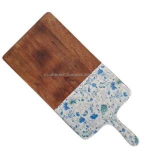 Tabla de cortar clásica recubierta de esmalte personalizada en utensilios de cocina de madera natural de la India por RF Crafts - Product Image 4