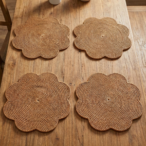 Sous-plats de mariage en rotin fleuri faits à la main, assiettes de présentation en bambou naturel – Design de luxe écologique pour la mise en table - Product Image 6