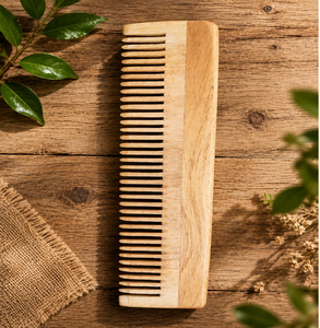 Peigne en bois rectangulaire à dents espacées uniformément pour les soins capillaires quotidiens, disponible à prix de gros. - Product Image 1