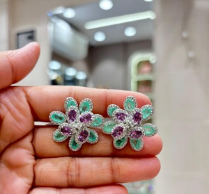 Pendientes de botón de diseño elegante y moderno con circonitas chapadas en plata de latón de primera calidad, con un brillo deslumbrante, para mujer, estilo boda, a la moda. - Product Image 5