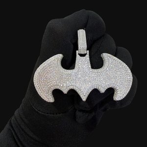 Colgante Hip Hop de Plata de Ley 925 con Moissanita VVS de Corte Brillante Redondo, Chapado en Rodio, Joyería Moderna Unisex - Product Image 1