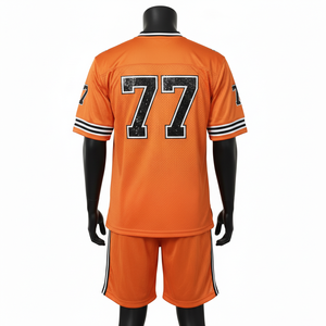 Ensemble short et maillot de football pour homme, tissu mesh léger 180 GSM, orange et noir, panneaux latéraux, logo thermocollé. - Product Image 2