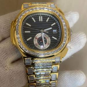 Reloj de Joyería Hip Hop con Diamantes Moissanite Cultivados en Laboratorio, Corte Redondo VVS, Correa de Goma, Reloj Mecánico Hecho a Mano - Product Image 2